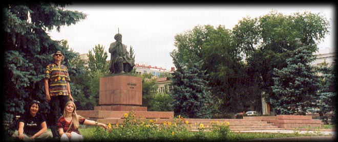 Toktogul, statue by Gapar Aitiev