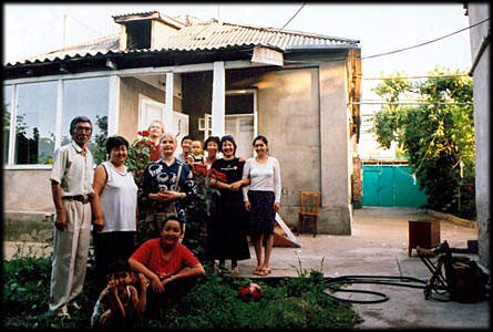 Manas, Tamara, Jori, Tukuna, Iskander, Akantai, Aselka, Saadat, Narkis, - front: Kanibek and Isa