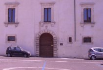 Palazzo Branconi Farinosi (ex presidenza della Regione Abruzzo) - L'Aquila - Abruzzo - Italia