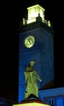 statua Silone - L'Aquila - Abruzzo - Italia