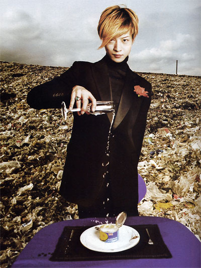 Toshiya in suit
