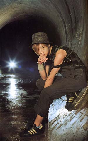 Toshiya in sewer ^__^