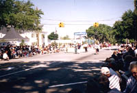 smparade1.jpg (17483 bytes)