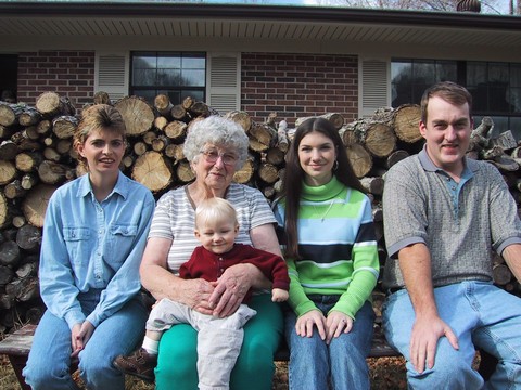 Kim, Mamaw, Cade, Rachele, & Lee