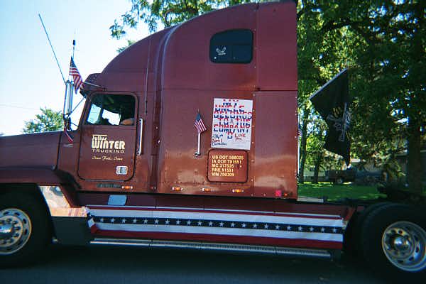 PRETTY TRUCK!!