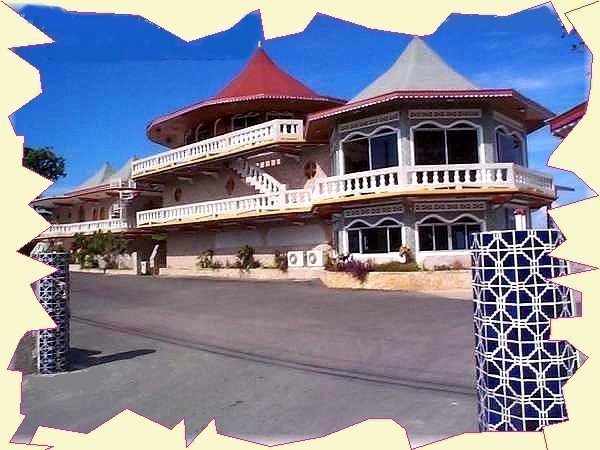 Enter La Kaiser's Cafe Resort Hotel, Negril Jamaica