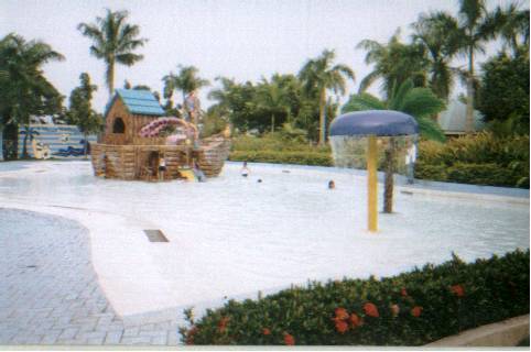 a refreshing view at 8 waves