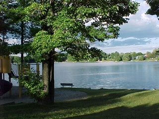 beach3.jpg (45172 bytes)