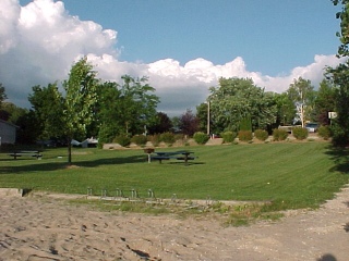 beach5.jpg (38998 bytes)