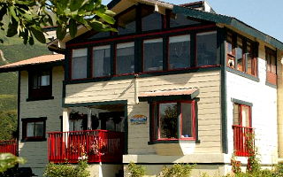 Exterior view of house in the summer