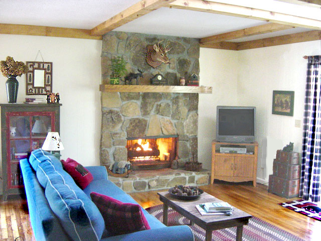 Click Here To Take A Tour of Lakeview Rental Cottage