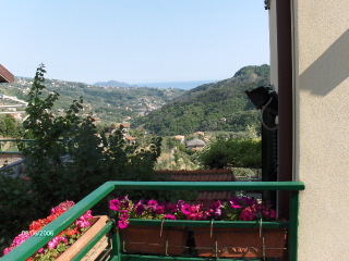 Vista dal ballatoio di accesso agli appartamenti n. 1 e 1a