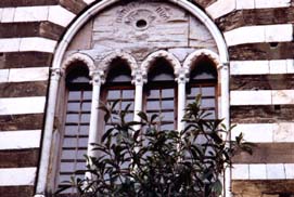 finestra di Casa Doria a San Salvatore