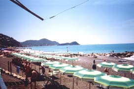 spiaggia a Cavi di Lavagna