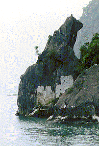 Cliff:Photo � Lit Phan, Mai Dinh