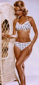 sandradeepolkadots.JPG (15590 bytes)