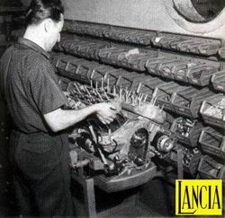 Mounting the heads on the engine.