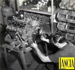 Fixing of the damper on the front end of the crank.