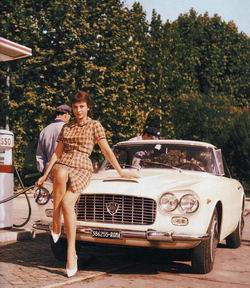Click to enlarge. Actress Sandra Milo... Thanks Georg for this great picture!