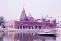 278.Varanasi-Durga_Temple.jpg