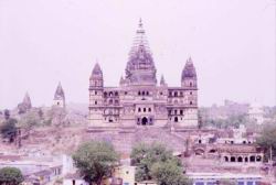 307.Orccha-Ram_Raja_Temple.jpg