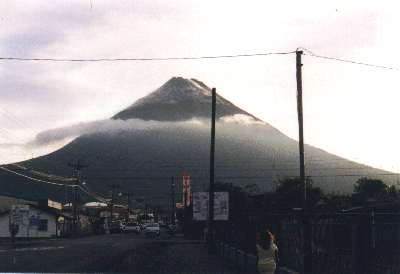 volcano1.gif (126894 bytes)
