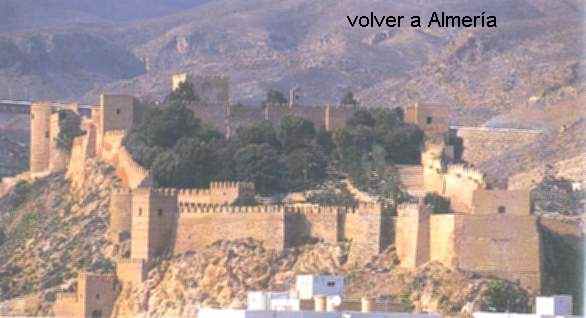 La Alcazaba, a�o 955 a instancias de Abderram�n III. Cuenta con tres torres representativas: del Homenaje, la Noria y la P�lvora.