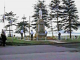anzac05.jpg (6002 bytes)