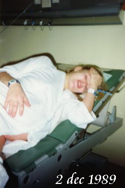 P� f�rlossningen, ser ni mammas j�ttemage? D�r �r jag :-)