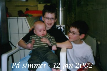 Jag, Martin och v�r lillebror Leo p� simmet. Vi har det kul tillsammans!
