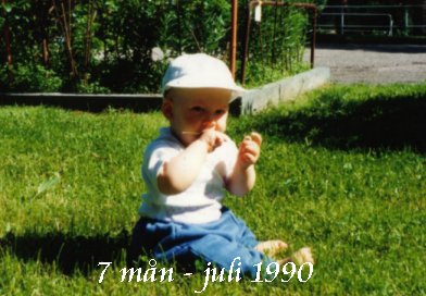 Sitter i gr�ngr�set och har det sk�nt!