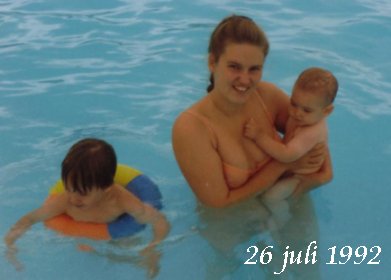 Jag badar tillsammans med mamma och Martin