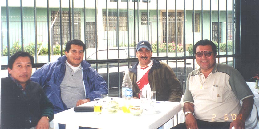 Los Alva (Junio 2001)