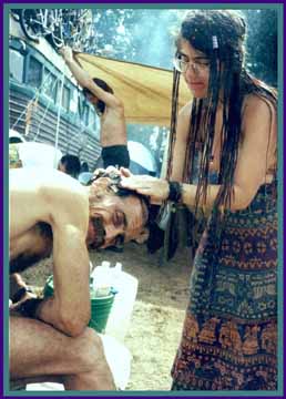 Allison_washes_Eds_hair_Low.JPG (18058 bytes)