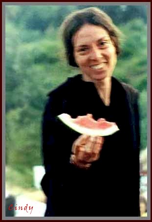 Cindy_offers_me_watermellon.jpg (25290 bytes)