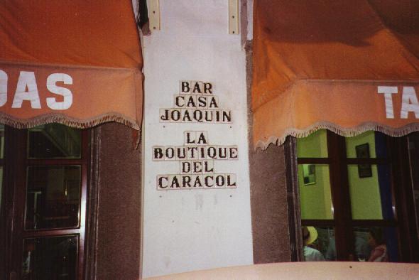 Pasen y vean. Esto s� que es una boutique y no las de Armani...