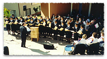 Canto de dedicaci�n de nuevas instalaciones...