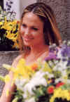 jlo14.jpg (83593 bytes)