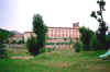 Le prieur&eacute; vu du Grand Jardin &agrave; Saint-Cirgues