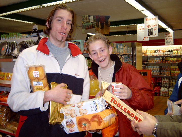Shopping ardin & Neely