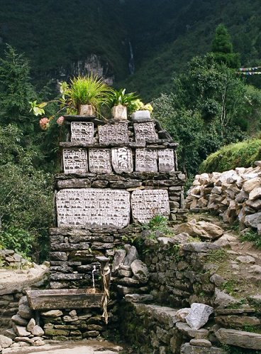 Mani wall at Chaurikarka
