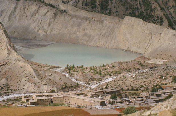 Manang and its lake