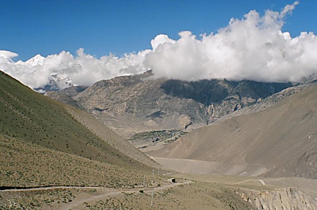The road to Eklebhatti