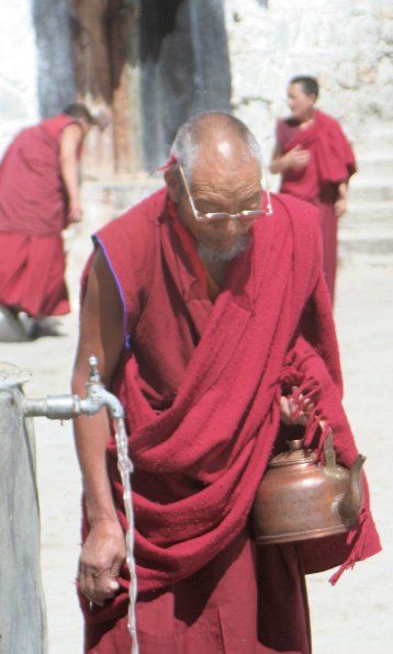 Drepung monk