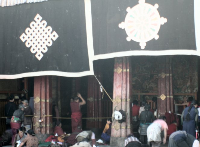 Pilgrims outside Jokhang