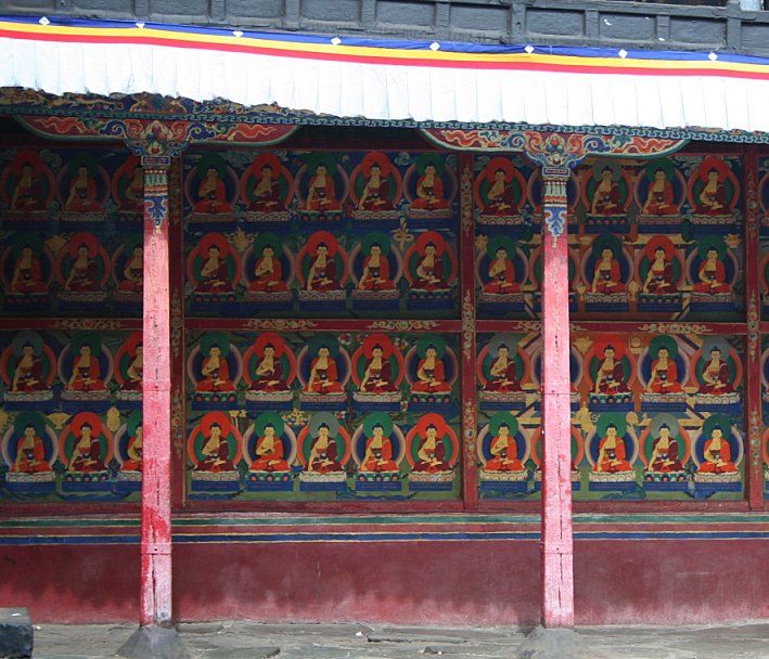 mural of buddhas