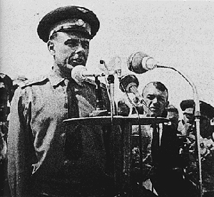 komarov.jpg (72885 bytes)