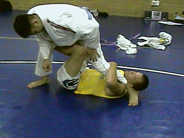 The primary difference - underhooking the leg again