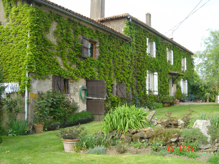 Lovingly restored early 19th century farmhouse with many original features and beautiful grounds.&nbsp; Private sale so no agent's fee.&nbsp; 252,500 euros