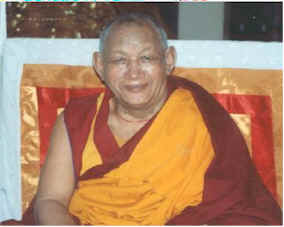 Khensur_rinpoche.jpg (8815 bytes)